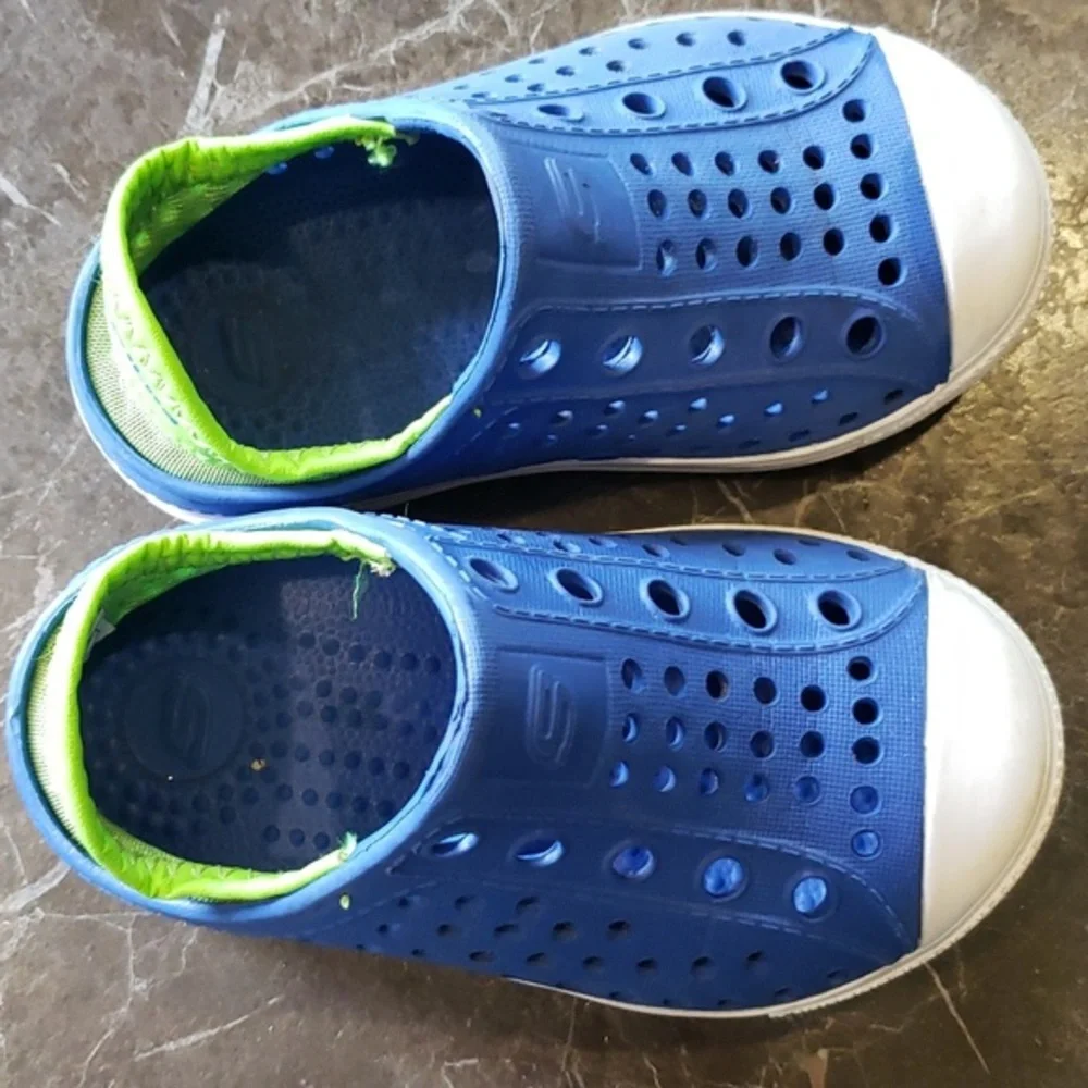 Skechers gently worn